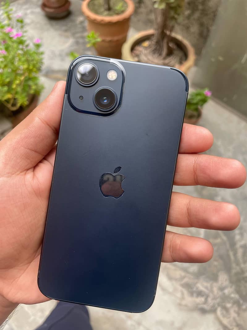 Apple iPhone 13 1