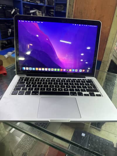 MacBook pro 8/256