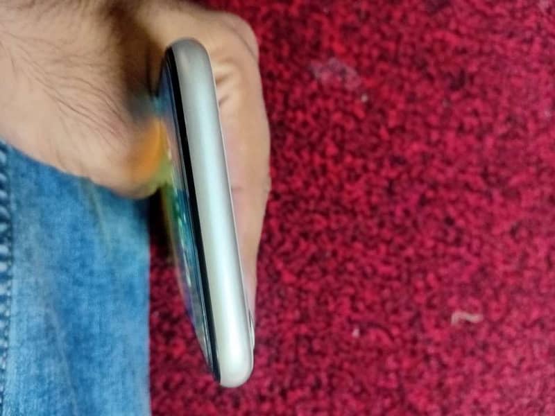Apple iPhone 11 5