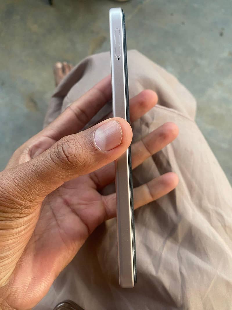 OPPO A6 1