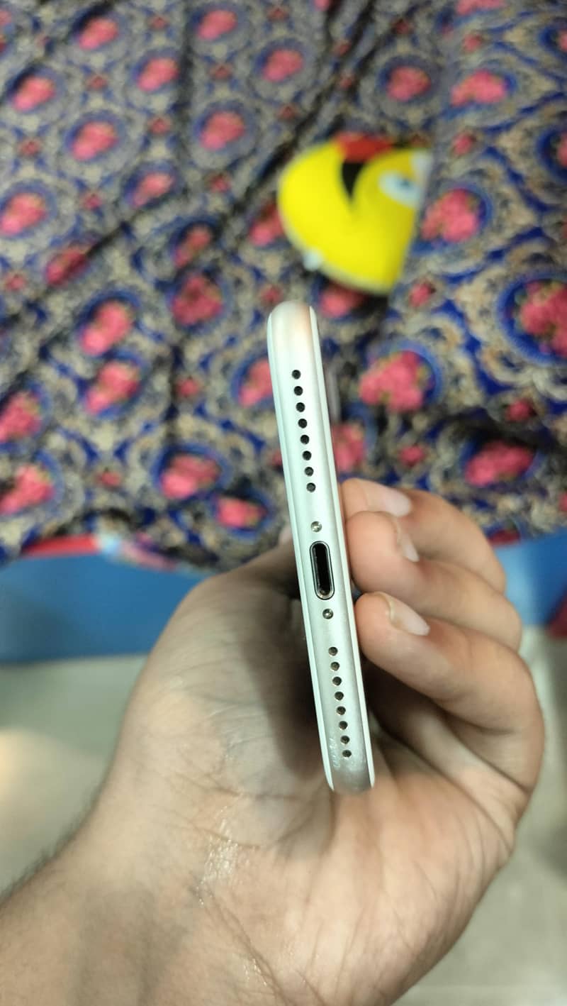 Apple iPhone 7 Plus 1