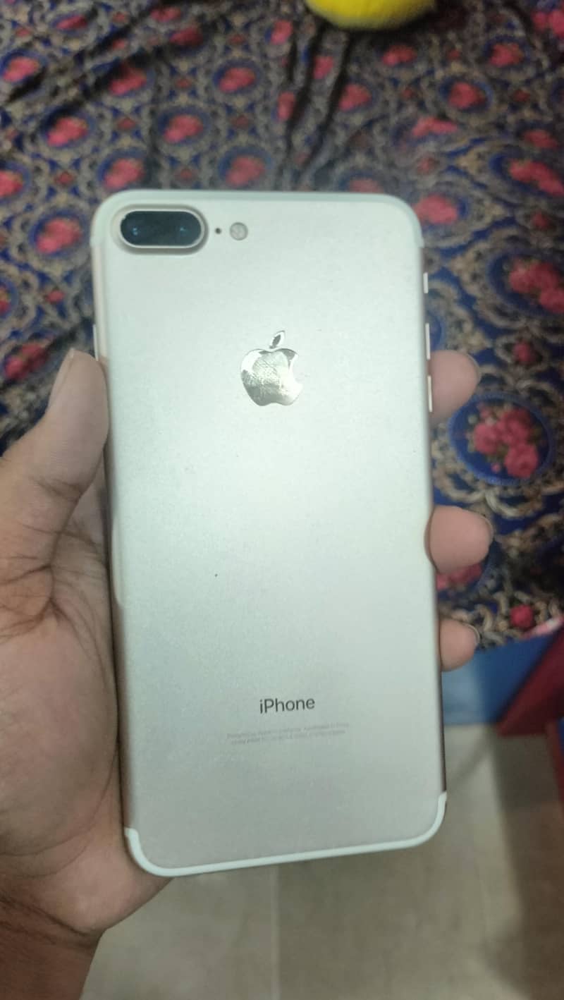 Apple iPhone 7 Plus 5