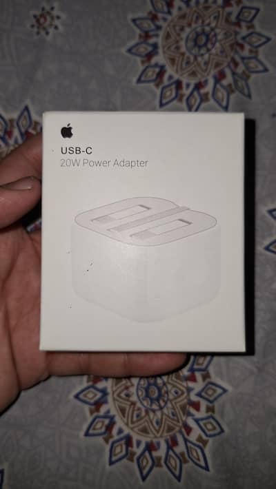 USB C 20 W Power Adapter