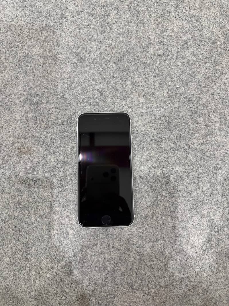 Apple iPhone SE 8