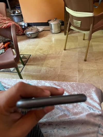 Apple iPhone 11 64gb jv 79 battery health original