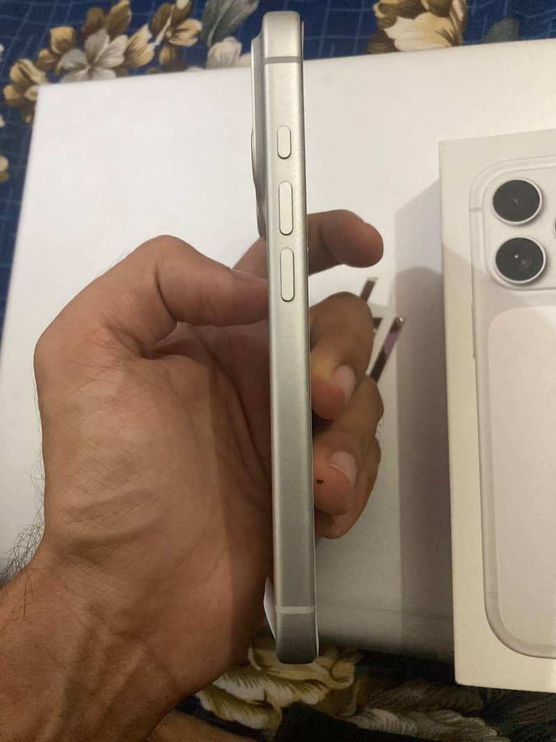 Apple iPhone 17 Pro 1