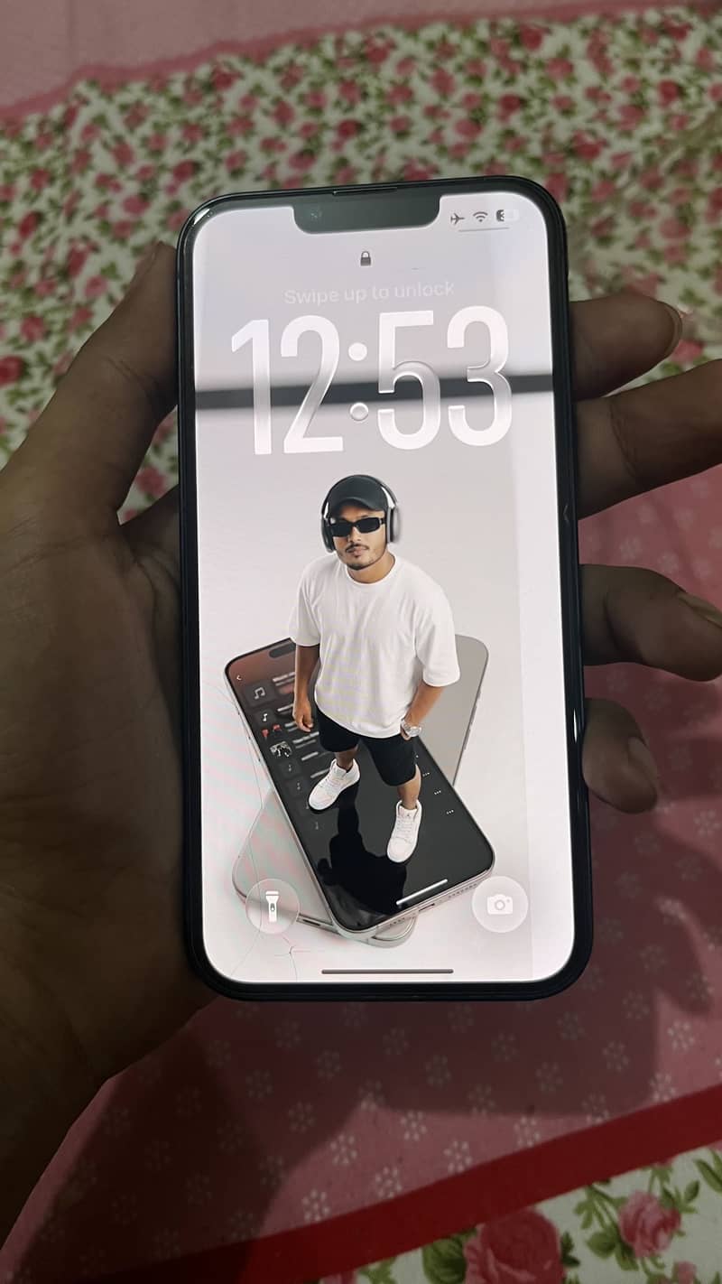 iphone 13 Scratch less 10/10 0