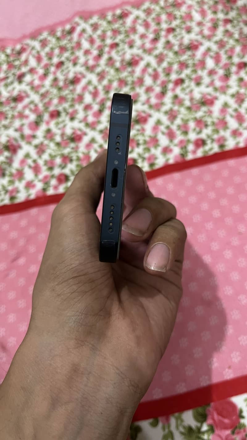 iphone 13 Scratch less 10/10 2