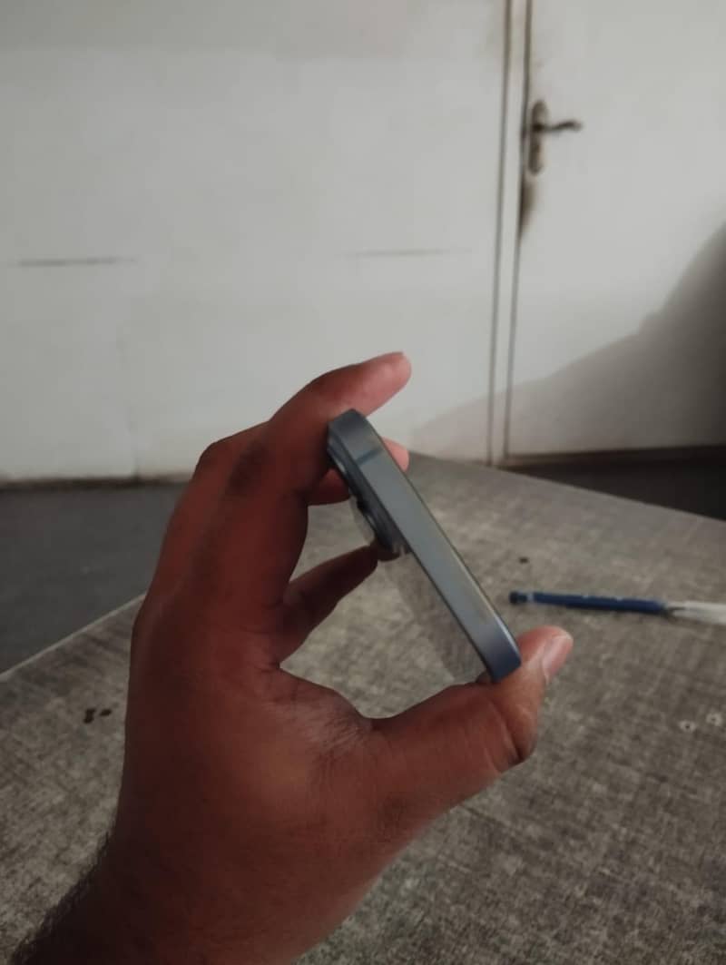 Apple iPhone 14 7