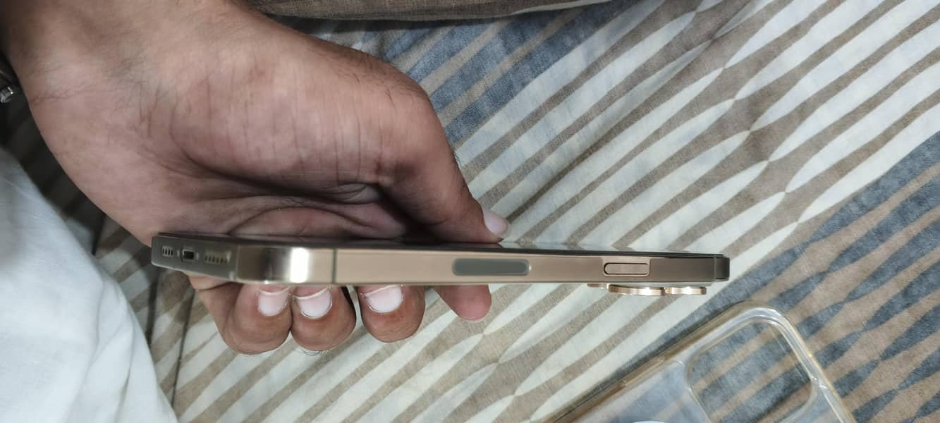 iphone 14pro max 2