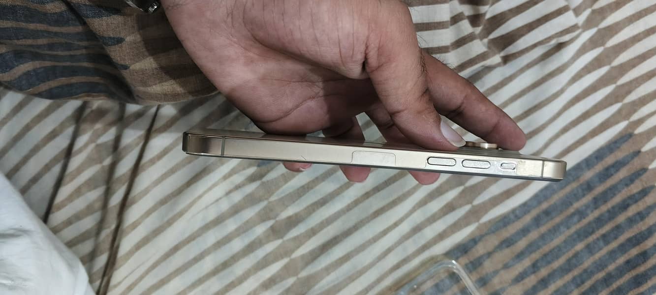 iphone 14pro max 4