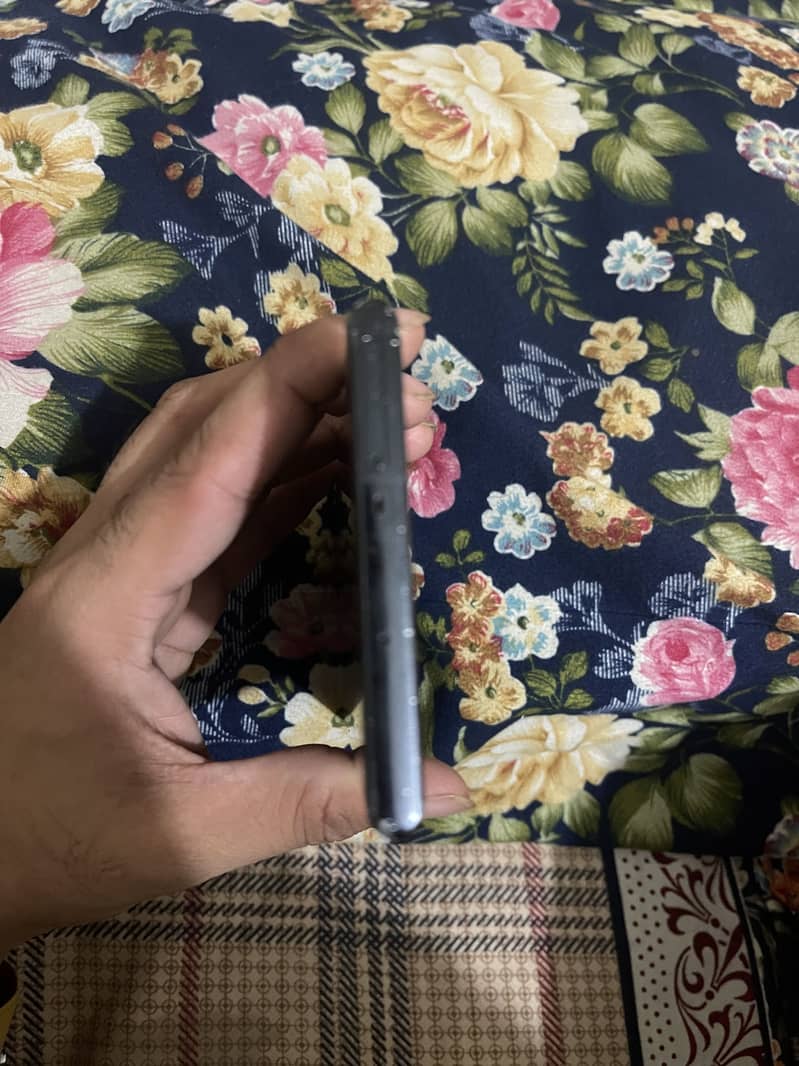 Samsung Mobile Note 10 Plus 3