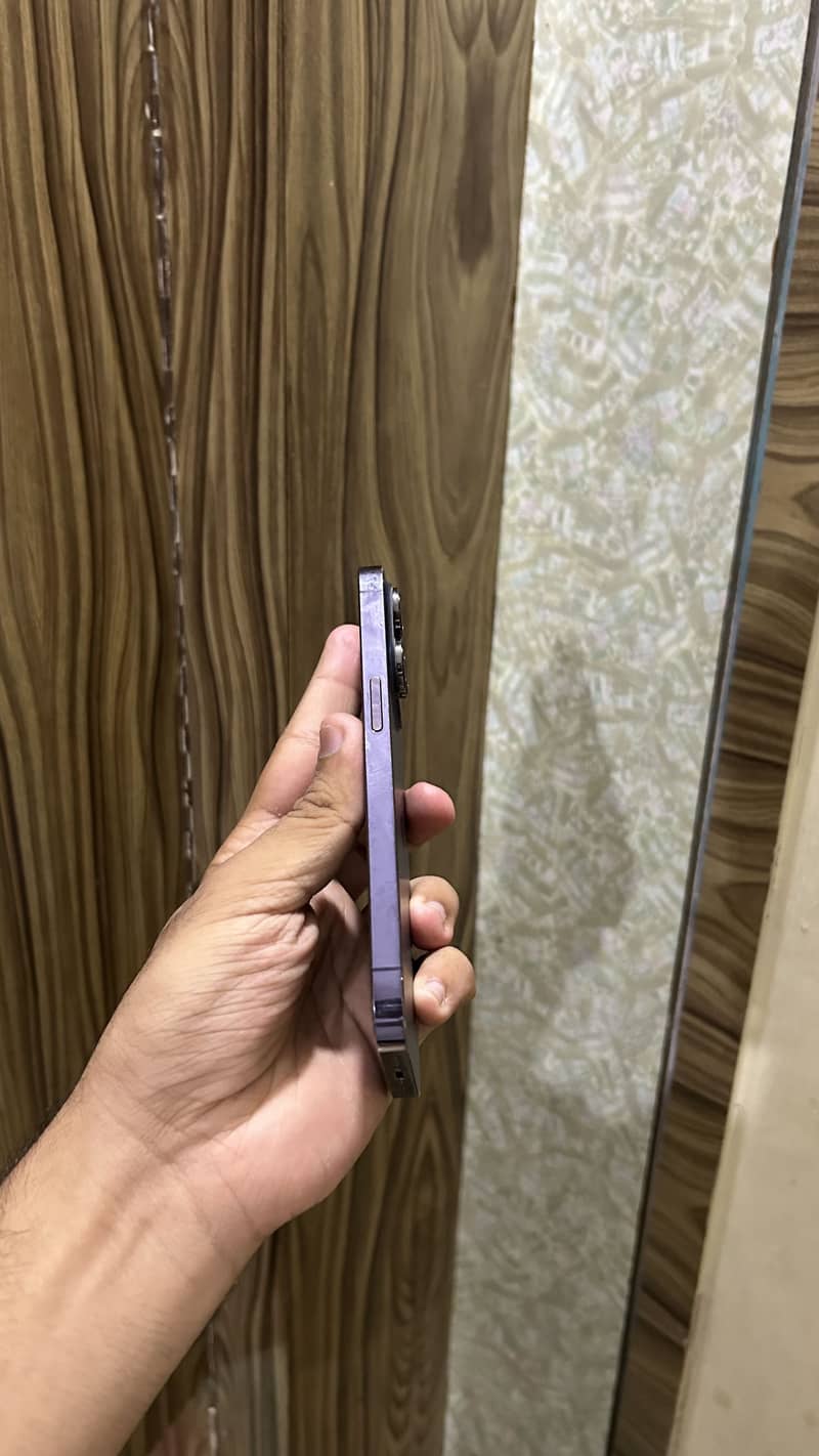 IPHONE 14 pro 1