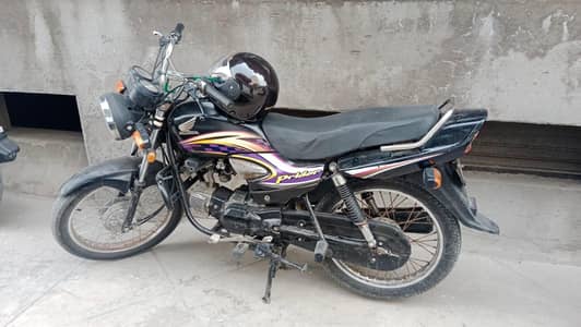 Honda Pridor 2015 Model Well Maintained