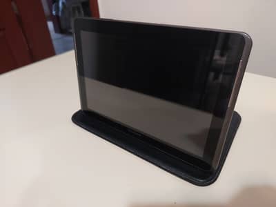 Samsung Galaxy Tab 2 10.1 (GT-P5113) with Original Pouch and Cable