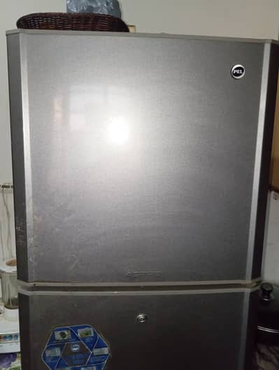 pel refrigerator with everything okay. condition 9/10