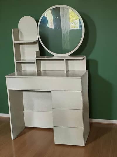 new design study corner with led lights mirror