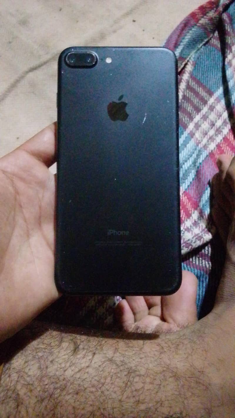 Apple iPhone 7 Plus 0