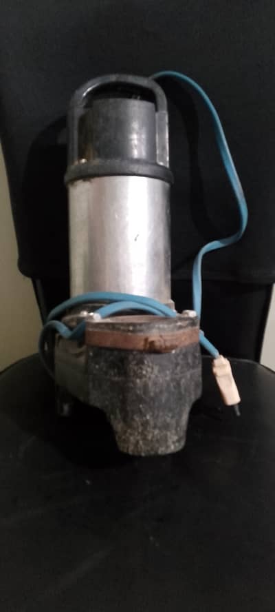 Water sucking pump German brand