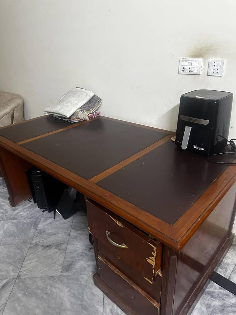 ​Solid Wood Executive Office / Study Desk 2