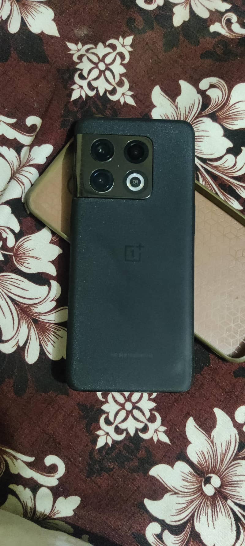 One Plus 10 Pro 1