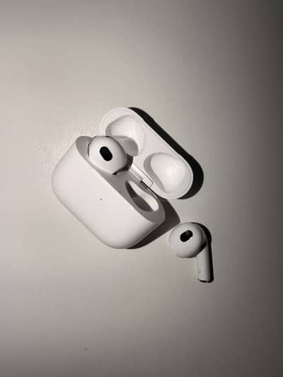 Original Apple Airpods 3rd Gen (Great condition)