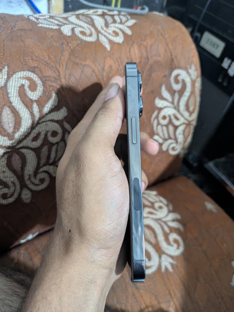 Apple iPhone 13 Pro 1