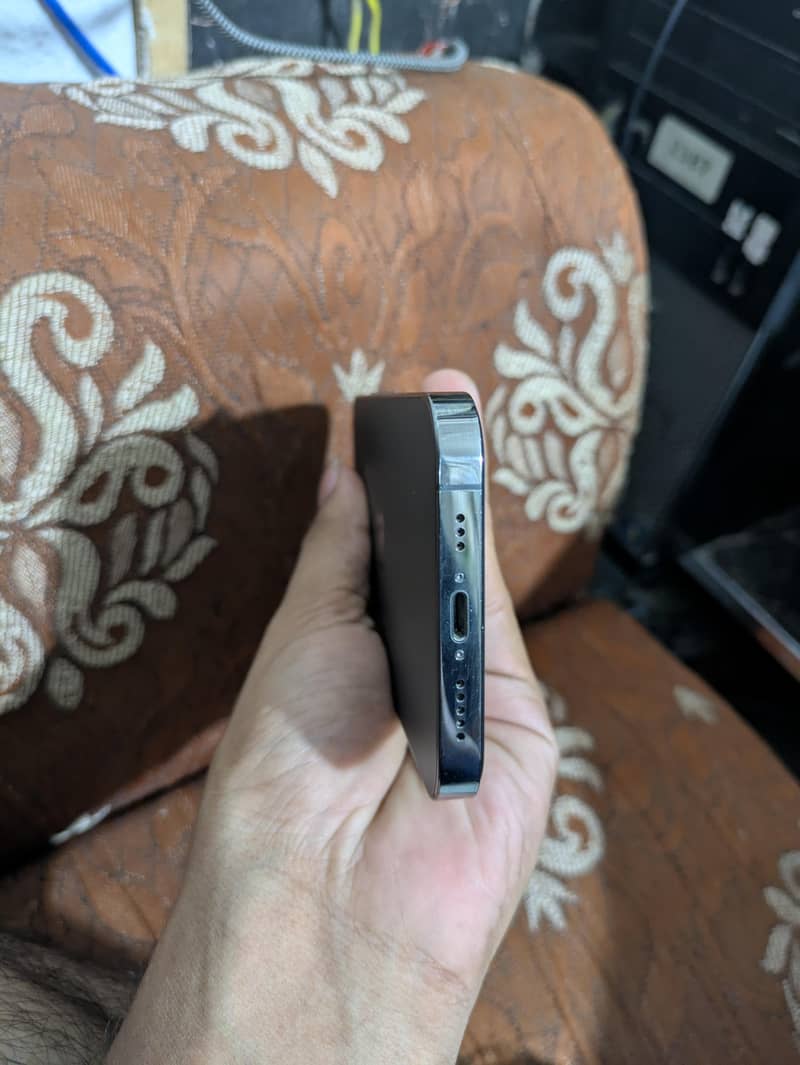 Apple iPhone 13 Pro 3