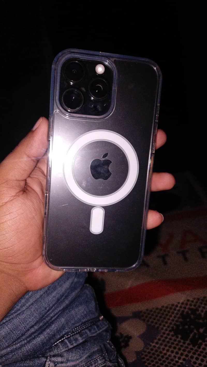 iPhone 16 pro max 0
