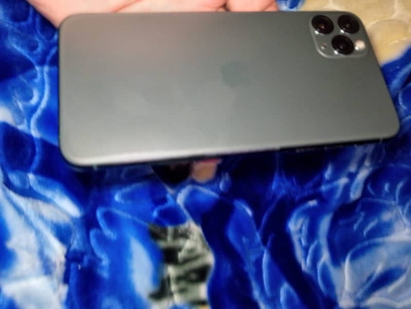 iPhone 11 Pro Max 1