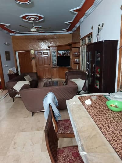 3 Bed Dd 1st Floor Portion Available For Rent