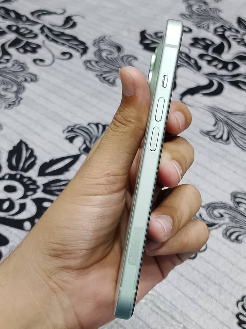 iPhone 15 jv 1