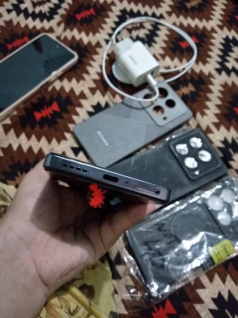 Infinix Note 40 4