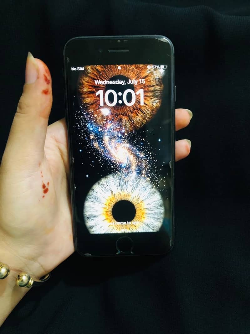 Apple iPhone 8 1