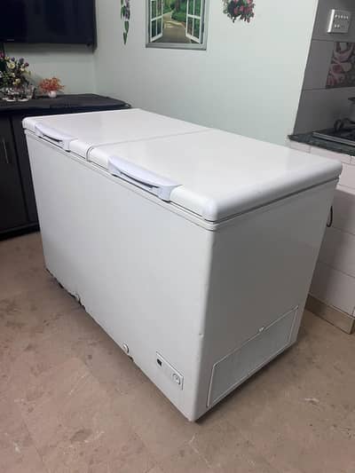 2 door . frige and deep freezer . only 1 year used . saaf h