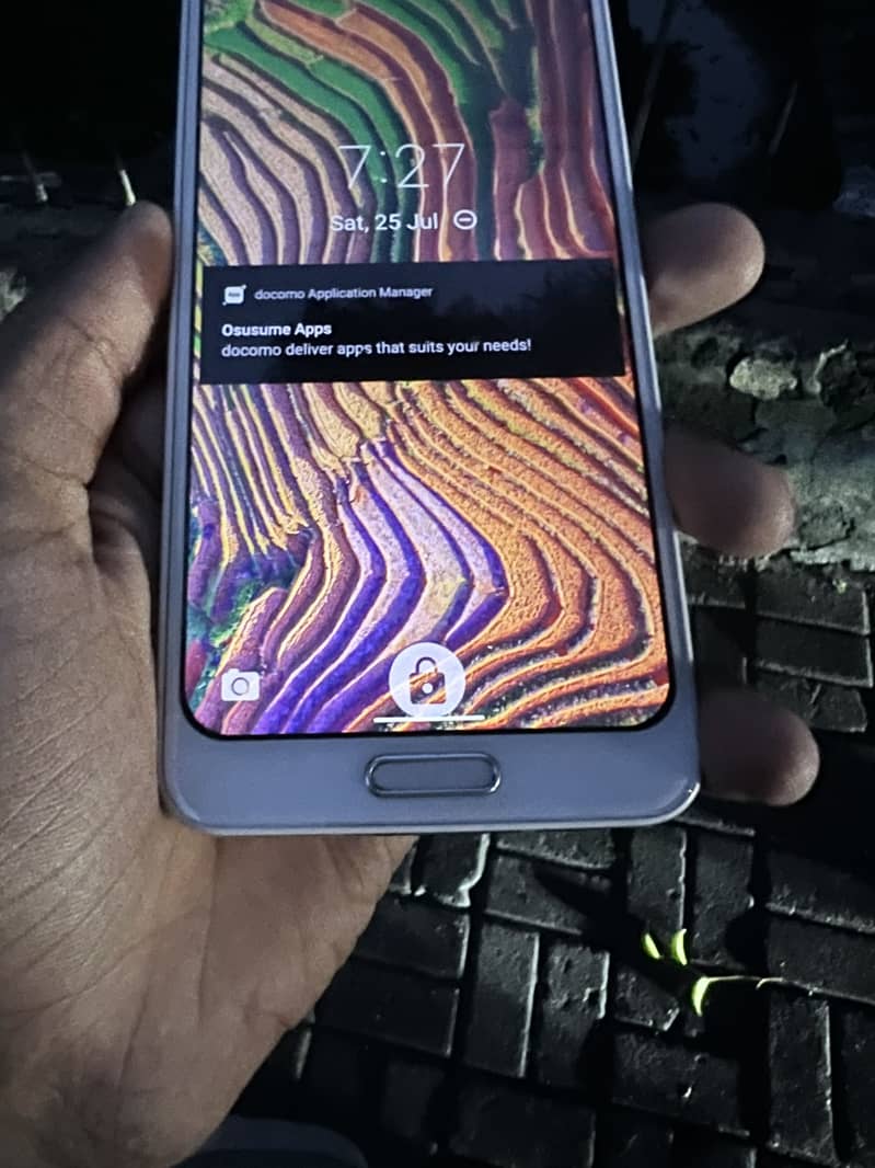 Sharp Aquos R2 6