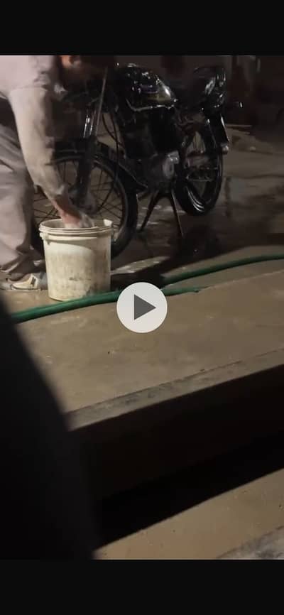 Superstar 125 deluxe ( bohat kam chali hai)