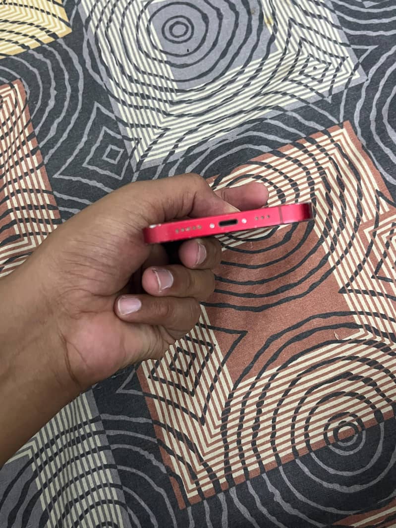 Apple iPhone 13 3