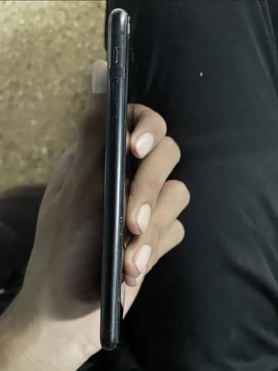 Apple iPhone SE