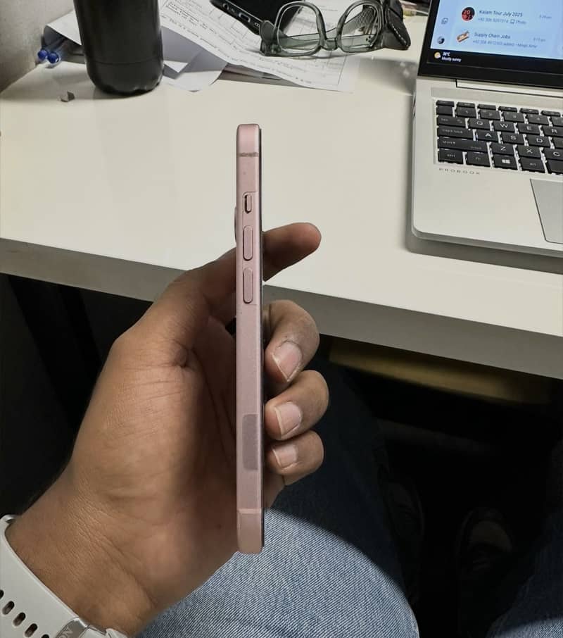 Apple iPhone 15 3