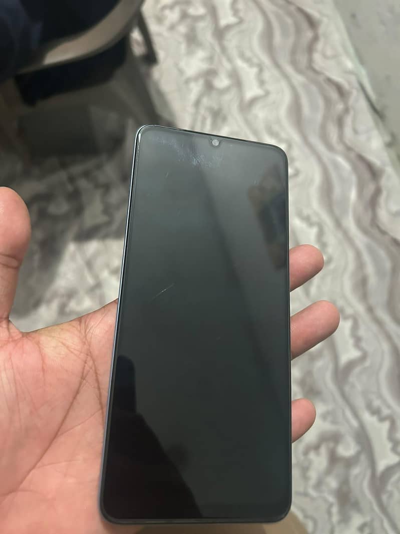 Realme 3 4