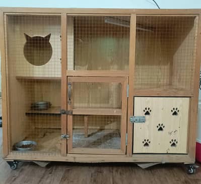 WOODEN CAT HOUSE INDOOR USE / LARGE SIZE