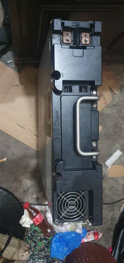 LG ke 24v 130A ke battery 2.5 unit safe krti ha apna ma
