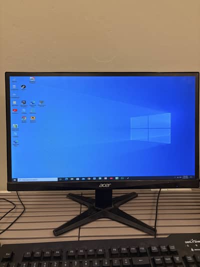 Acer 22 inch boderless Lcd