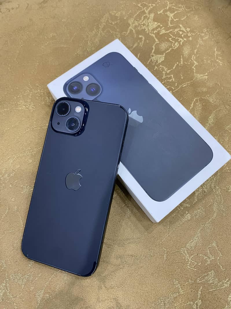 iPhone 13 0