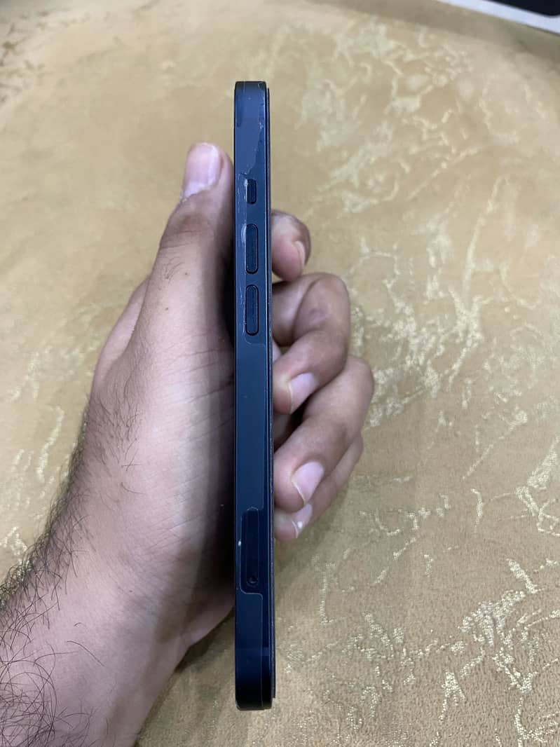 iPhone 13 2
