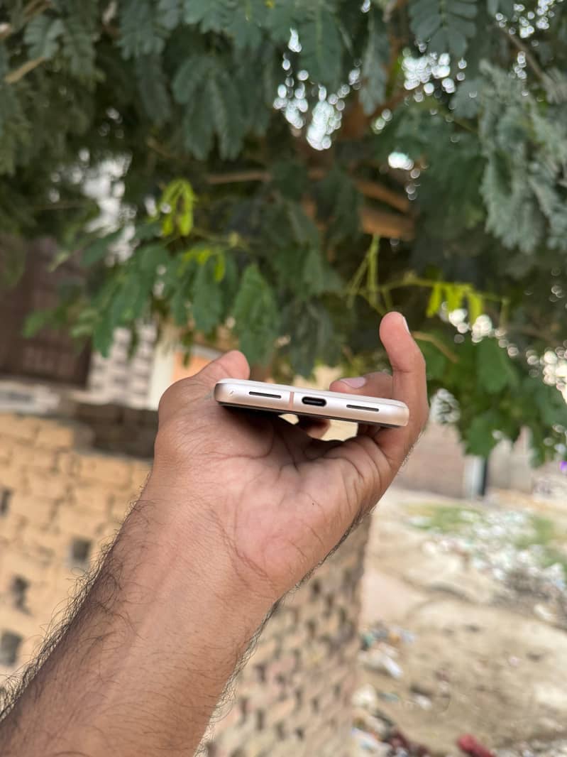 Google Pixel 8 1