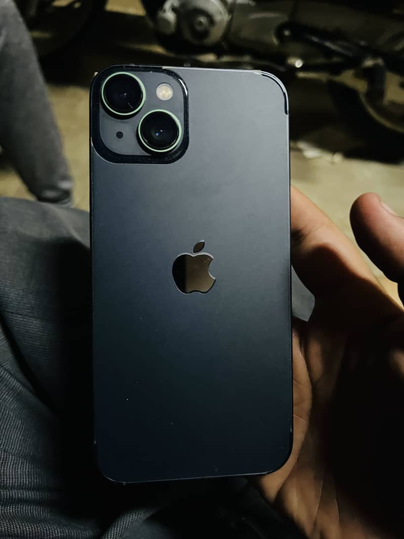 Apple iPhone 13 10