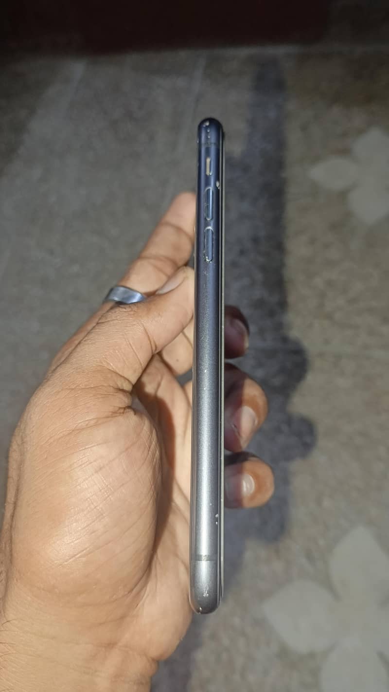Apple iPhone 11 2