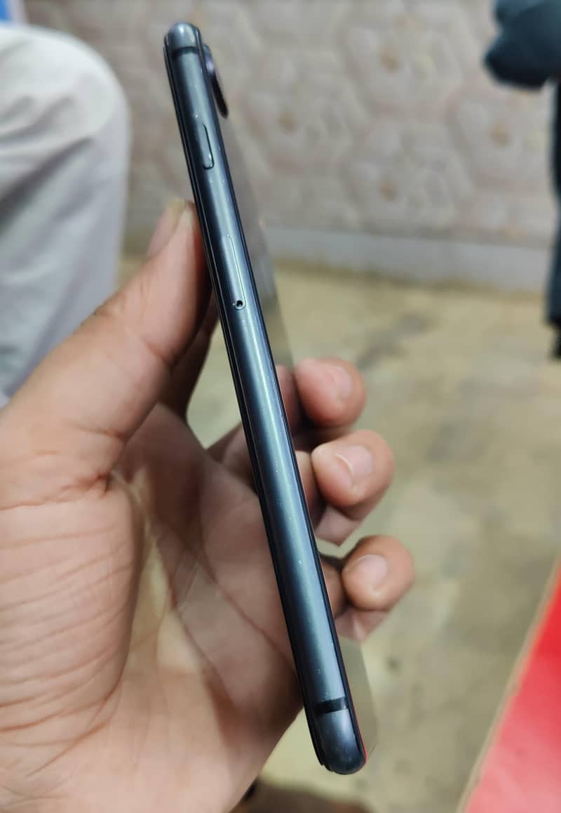 Apple iPhone 8 Plus 2